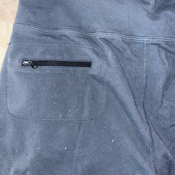 Lululemon yoga pants - Picture 4 of 4